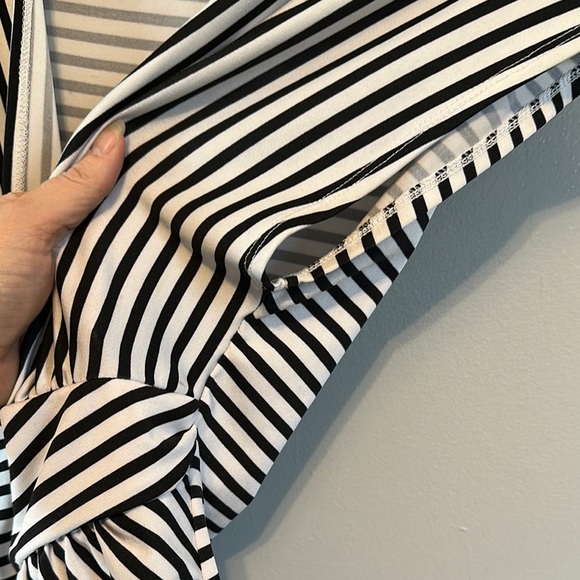 Dots Black and White Wrap Blouse with Cap Sleeves - Picture 5 of 7